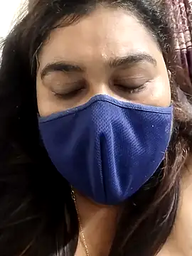 Snapshot of indianlisa5 chatting on August 8, 7:38 pm indianlisa5 online show from August 8, 7:38 pm