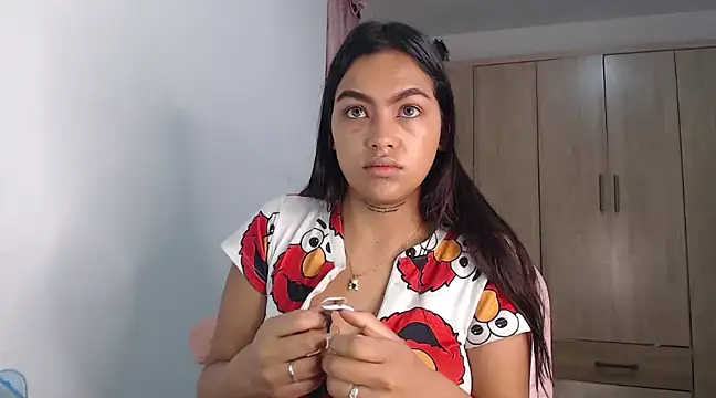 fairylatin222 online show from January 26, 9:40 am