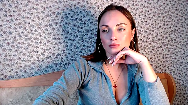 Snapshot of Tinadream20 chatting on May 15, 6:31 am Tinadream20 online show from May 15, 6:31 am