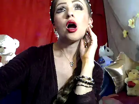hottieperla online show from December 11, 6:42 pm