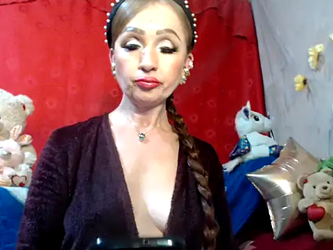 hottieperla online show from January 8, 8:18 pm