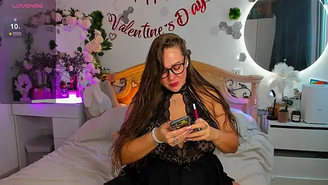 AurorHarris online show from February 11, 12:48 pm