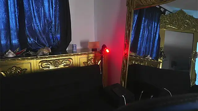Snapshot of dantecoppolaa_ chatting on January 5, 5:51 pm dantecoppolaa online show from January 5, 5:51 pm