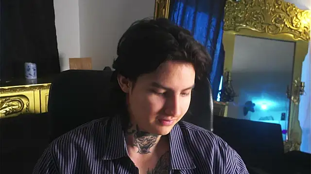 Snapshot of dantecoppolaa_ chatting on January 14, 3:04 pm dantecoppolaa online show from January 14, 3:04 pm