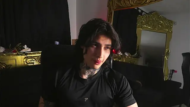 Snapshot of dantecoppolaa_ chatting on January 15, 11:51 pm dantecoppolaa online show from January 15, 11:51 pm