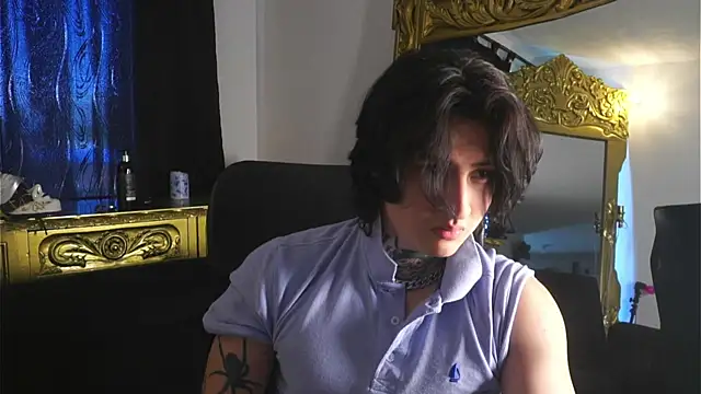 Snapshot of dantecoppolaa_ chatting on January 17, 4:26 pm dantecoppolaa online show from January 17, 4:26 pm