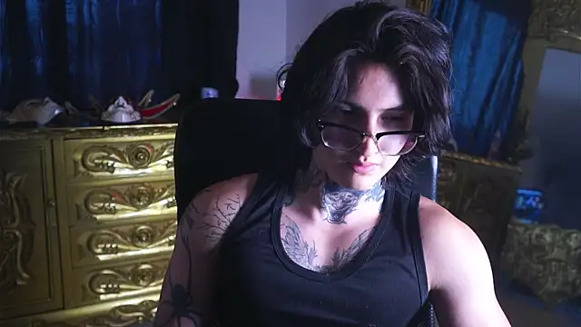 Snapshot of dantecoppolaa_ chatting on January 30, 9:04 pm dantecoppolaa online show from January 30, 9:04 pm