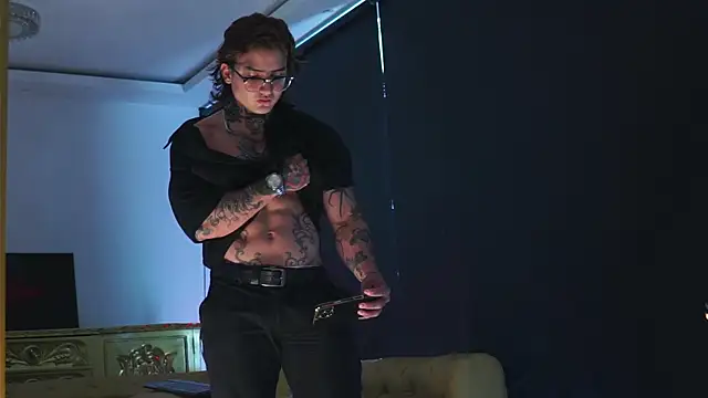 dantecoppolaa  online show from October 11, 8:51 pm