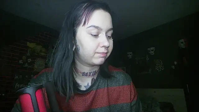 Snapshot of MoorderxDoll chatting on October 5, 7:34 pm MoorderxDoll online show from October 5, 7:34 pm