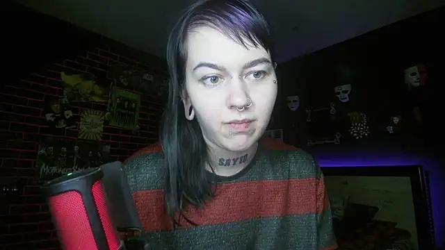 Snapshot of MoorderxDoll chatting on November 23, 7:35 pm MoorderxDoll online show from November 23, 7:35 pm