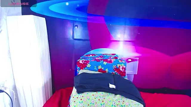 Snapshot of Cristalxxts chatting on October 29, 7:15 pm Cristalxxts online show from October 29, 7:15 pm