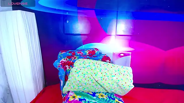 Snapshot of Cristalxxts chatting on October 30, 6:30 pm Cristalxxts online show from October 30, 6:30 pm