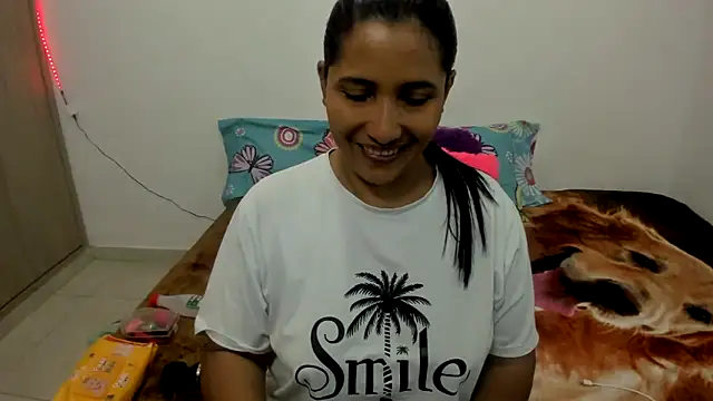 Snapshot of catalinabreyle chatting on January 27, 1:19 pm catalinabreyle online show from January 27, 1:19 pm