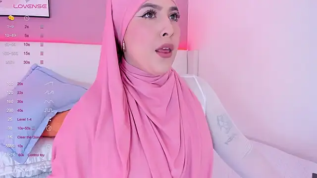 Snapshot of zahida_s chatting on December 12, 7:15 pm zahida s online show from December 12, 7:15 pm