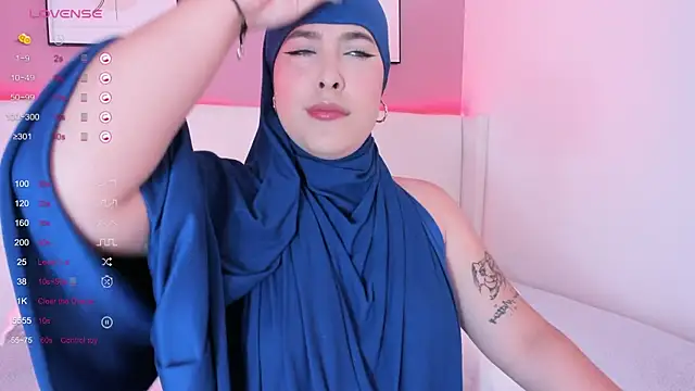 Snapshot of zahida_s chatting on February 19, 7:05 pm zahida s online show from February 19, 7:05 pm