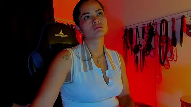 scarlet-kennedy98 online show from December 5, 6:48 pm