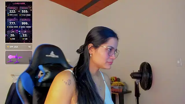 Snapshot of scarlet-kennedy98 chatting on February 26, 9:58 pm scarlet-kennedy98 online show from February 26, 9:58 pm