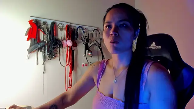 Snapshot of scarlet-kennedy98 chatting on April 12, 8:58 pm scarlet-kennedy98 online show from April 12, 8:58 pm