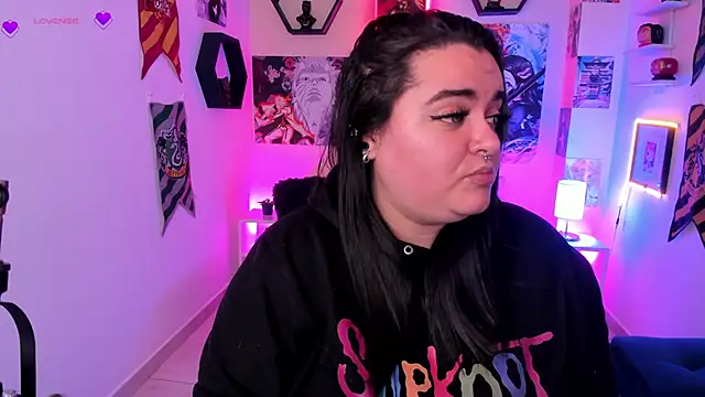 Snapshot of Luise_Meyrink chatting on December 20, 6:19 am Luise Meyrink online show from December 20, 6:19 am