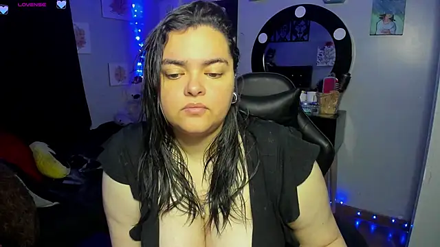 Snapshot of Luise_Meyrink chatting on February 26, 3:21 am Luise Meyrink online show from February 26, 3:21 am