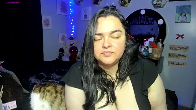 Snapshot of Luise_Meyrink chatting on March 18, 3:42 am Luise Meyrink online show from March 18, 3:42 am