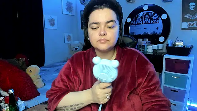 Snapshot of Luise_Meyrink chatting on October 21, 3:07 am Luise Meyrink online show from October 21, 3:07 am