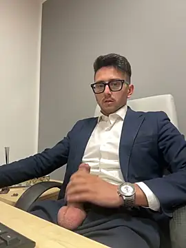 Snapshot of masterboss_ chatting on October 7, 11:51 am masterboss  online show from October 7, 11:51 am