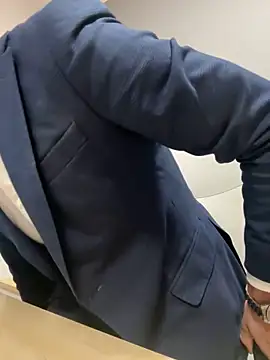 Snapshot of masterboss_ chatting on October 10, 8:35 am masterboss  online show from October 10, 8:35 am