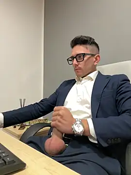 Snapshot of masterboss_ chatting on November 17, 12:33 pm masterboss online show from November 17, 12:33 pm