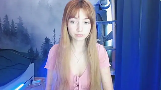 LuciaYoung online show from January 4, 1:10 pm
