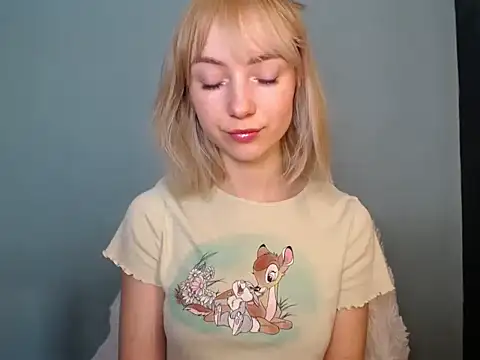 LuciaYoung online show from March 9, 7:34 am