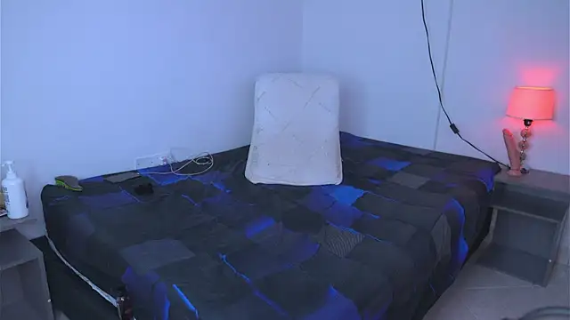 argiee taylorxs2 online show from September 14, 1:16 am