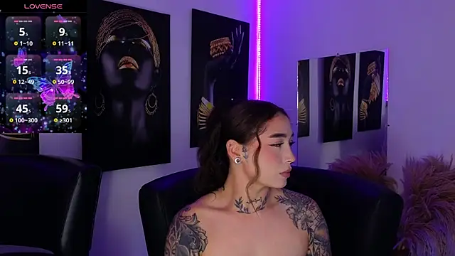  brenna hanson online show from November 6, 7:15 pm