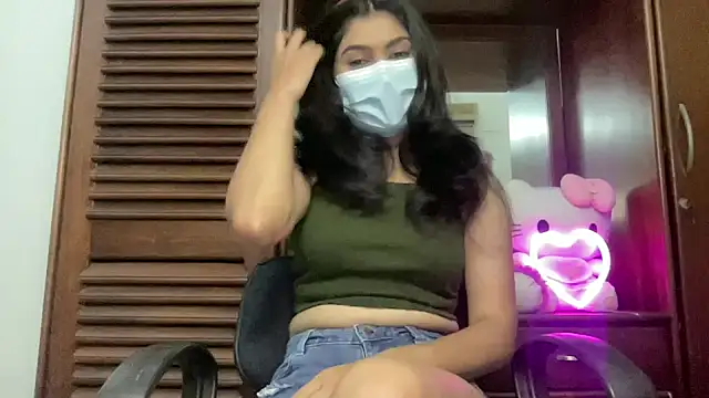 Snapshot of Princess_Lily chatting on January 15, 12:58 pm Princess Lily online show from January 15, 12:58 pm