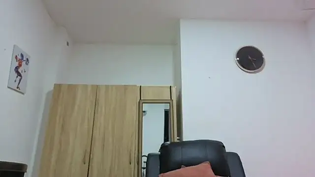 Issa Km  online show from March 15, 12:05 am