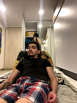 aangie  uwu online show from October 27, 2:15 am