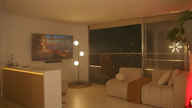 Snapshot of Ms_Sammy chatting on February 15, 1:46 am Ms Sammy online show from February 15, 1:46 am