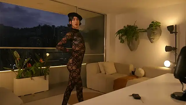 Snapshot of Ms_Sammy chatting on February 19, 11:23 pm Ms Sammy online show from February 19, 11:23 pm