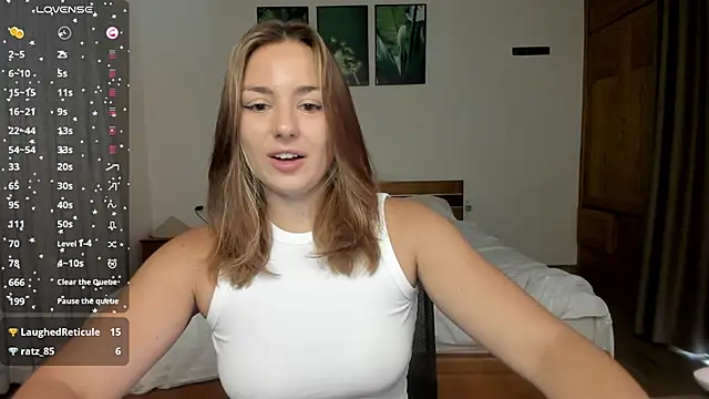 Snapshot of ThreeshaWhite chatting on March 22, 7:01 am ThreeshaWhite online show from March 22, 7:01 am