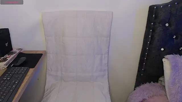 Snapshot of Maiaa_evans chatting on December 3, 2:58 am Maiaa evans online show from December 3, 2:58 am