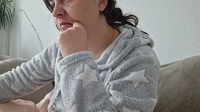 Cyndee Winter online show from October 4, 11:52 am