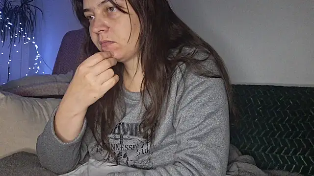 Cyndee Winter online show from October 20, 4:40 pm