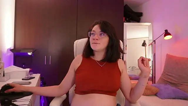 Snapshot of Anah_s chatting on February 21, 12:00 am Anah s online show from February 21, 12:00 am