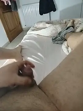 Snapshot of biiigbosss88 chatting on February 19, 11:34 pm biiigbosss88 online show from February 19, 11:34 pm