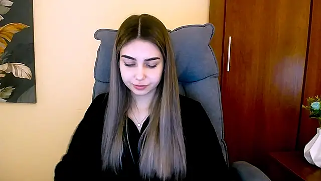 Lili magic online show from January 28, 3:25 pm