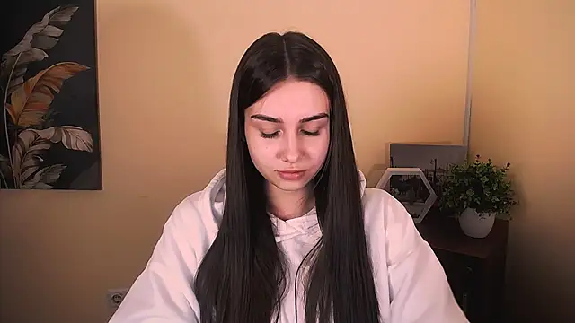 Lili magic online show from October 14, 2:40 pm