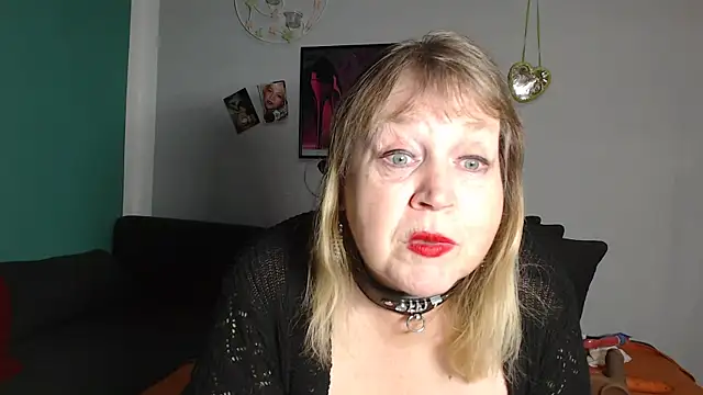 Blasflittchen online show from October 20, 9:59 pm