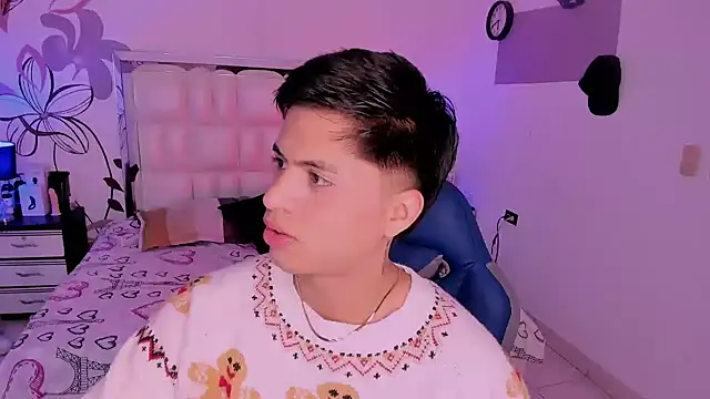 Niicky1  online show from December 19, 9:06 pm