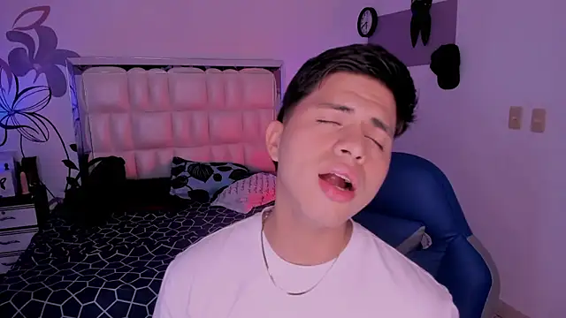 Niicky1  online show from January 18, 8:30 pm