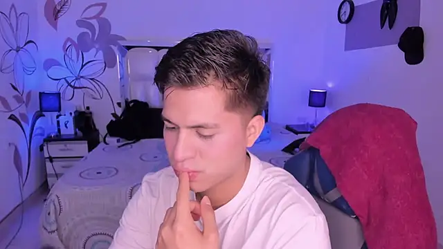 Niicky1  online show from February 11, 9:14 pm